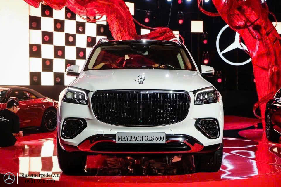 Đầu xe Mercedes-Maybach GLS 600 4Matic