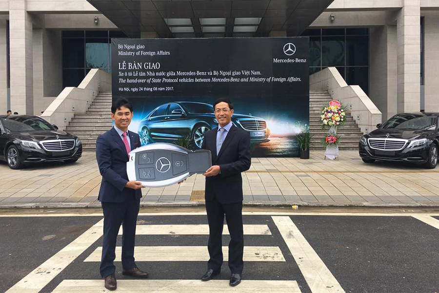 mercedes-benz-viet-nam-star-ngo-quyen-ha-noi-gia-xe-mercdes-vn