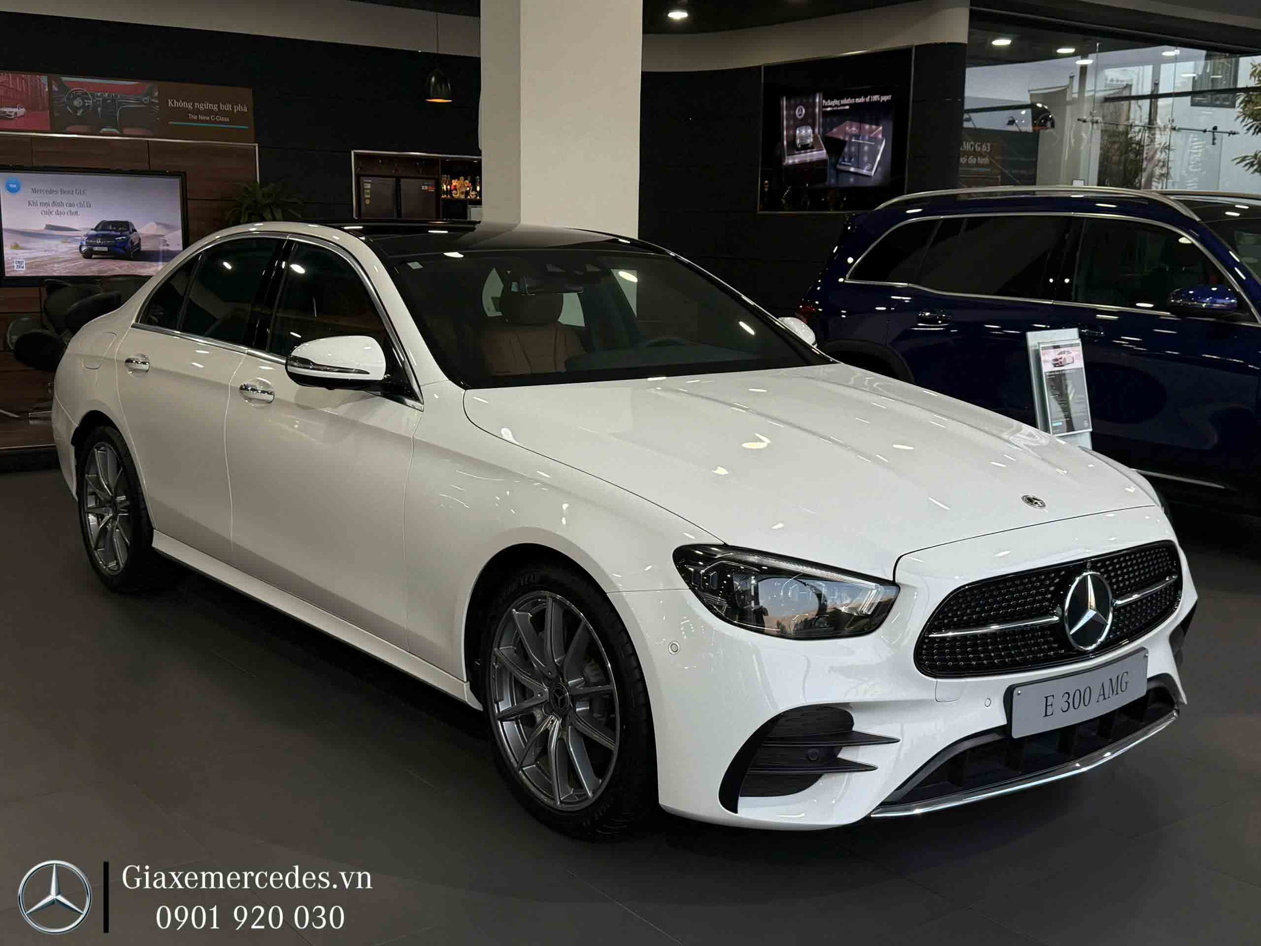 Mercedes-Benz E300 AMG Khuyến Mãi Lên Đến 500 Triệu