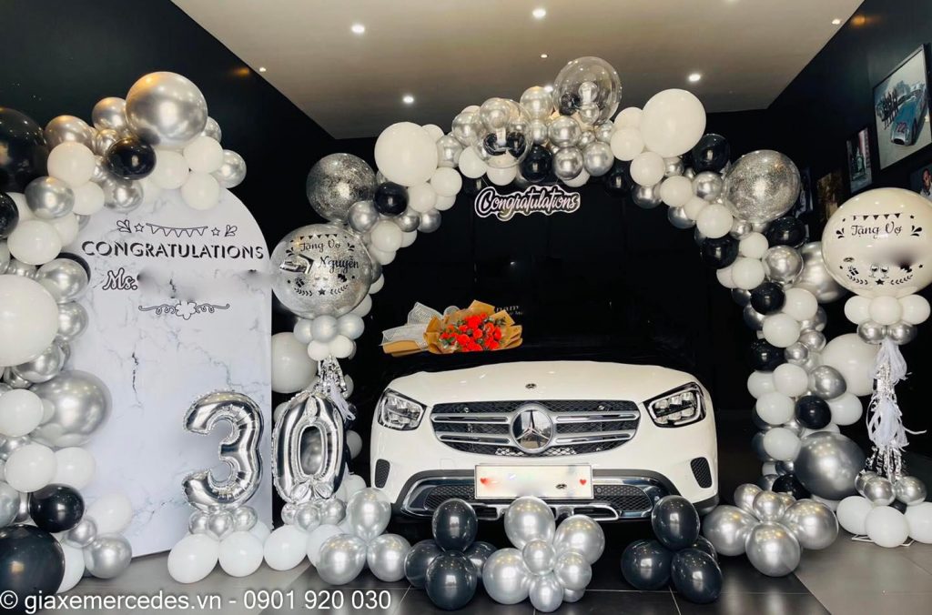 Mua xe Mercedes C200 Exclusive trả gópMẹc C200 Exclusive 2022 giá rẻ