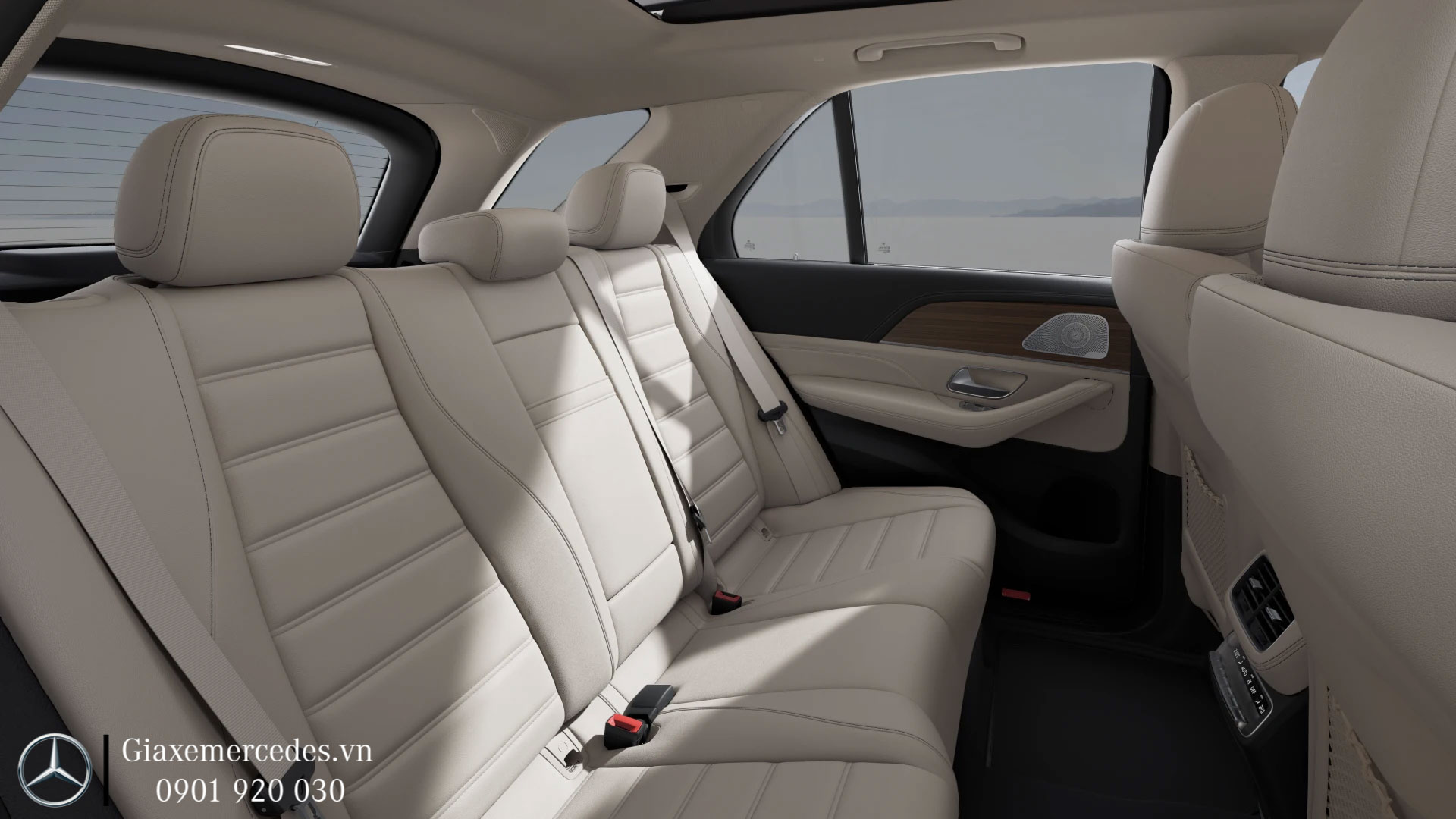 Nội thất GLE 400 màu kem