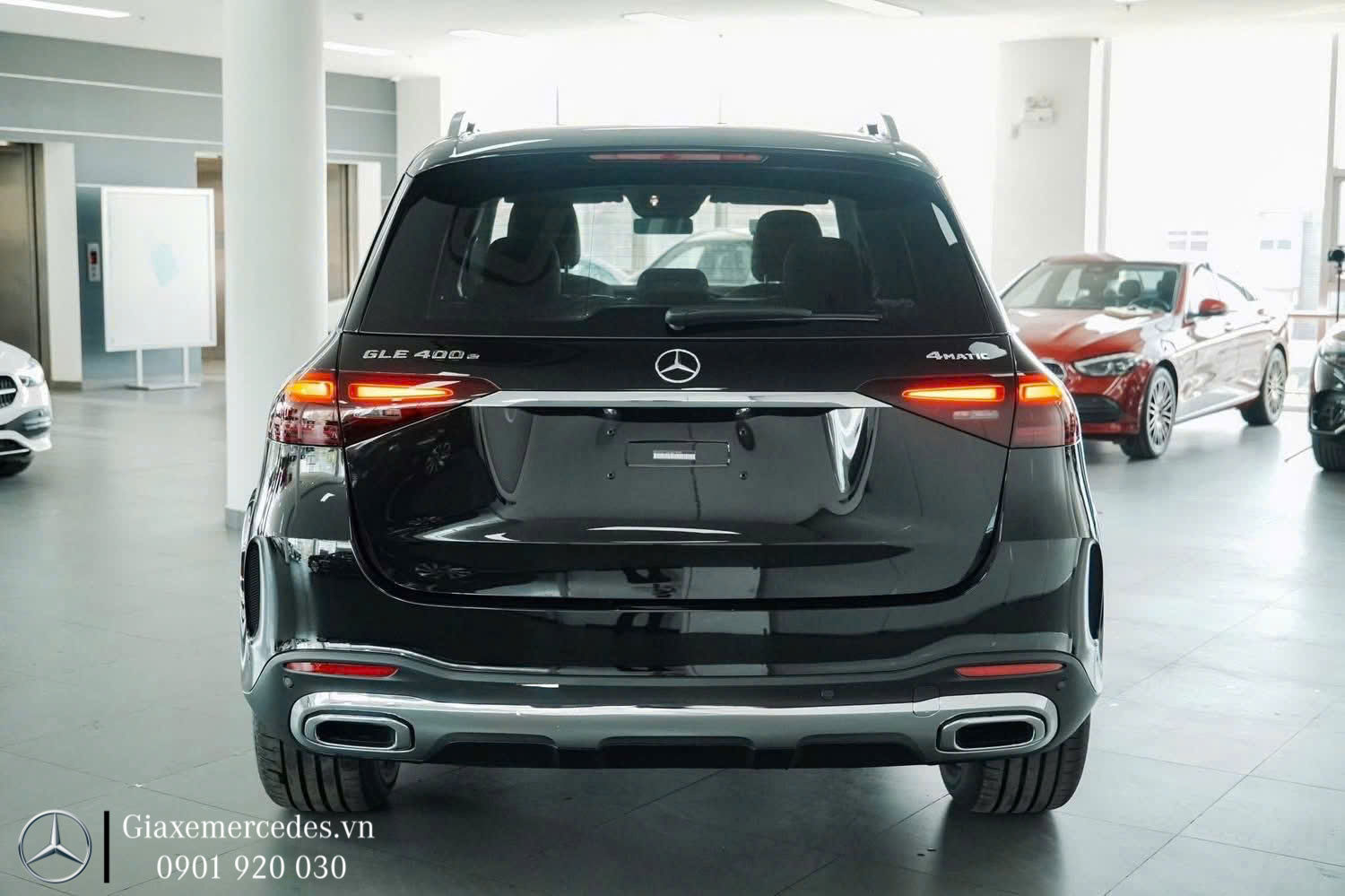 Phần đuôi xe Mercedes GLE 400e