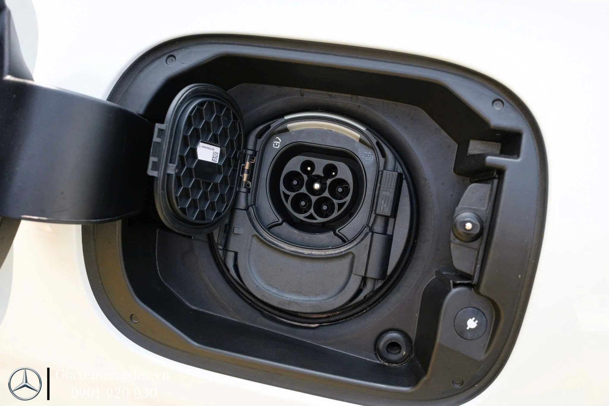 Cổng sạc đi kèm Cáp sạc cho hệ thống pin AC 1.8 kW, 5 m, dùng cho ổ cắm điện gia dụng, tiện lợi & dễ sử dụng